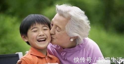 监控|5岁儿子独睡一张大床,却跟妈妈说“挤”,宝妈看到监控流下眼泪