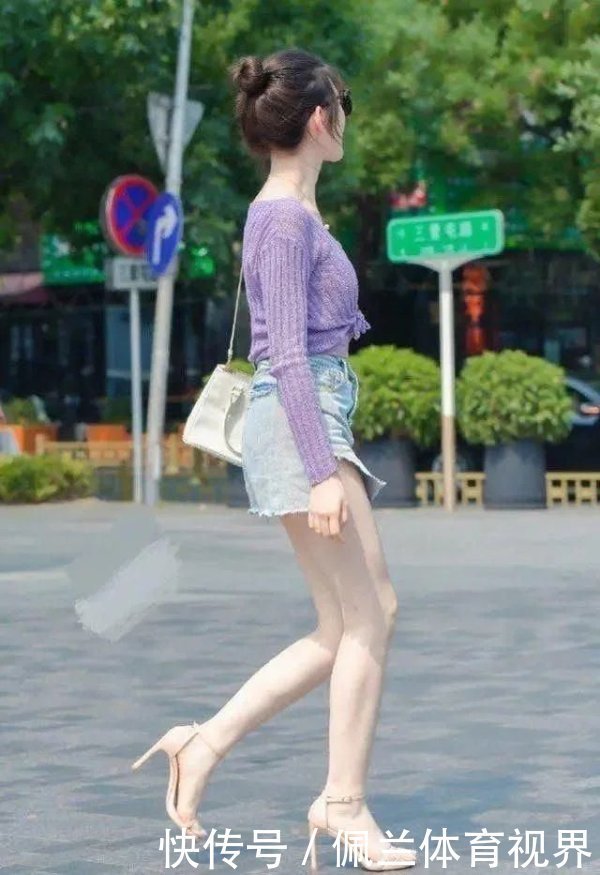 紫色针织上衣,腰间的纽结设计,个性时尚