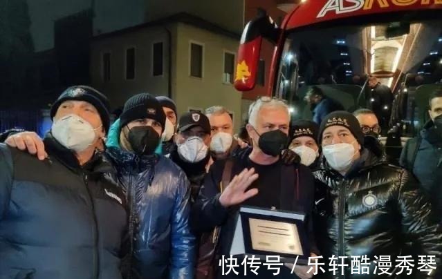 罗马|穆里尼奥拒绝米兰邀请,因为自己是个有原则的人,只爱国米和罗马