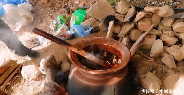 结婚|喜马拉雅山区农村结婚酒席,随礼500卢比,看看吃的什么菜