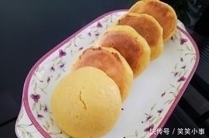 锅底|玉米面新吃法，一碗熟油，筷子一搅，这样做出锅就被抢光