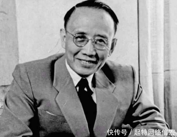 世人|郭沫若用4字骂鲁迅,鲁迅用5字进行回击,世人:符合郭沫若一生