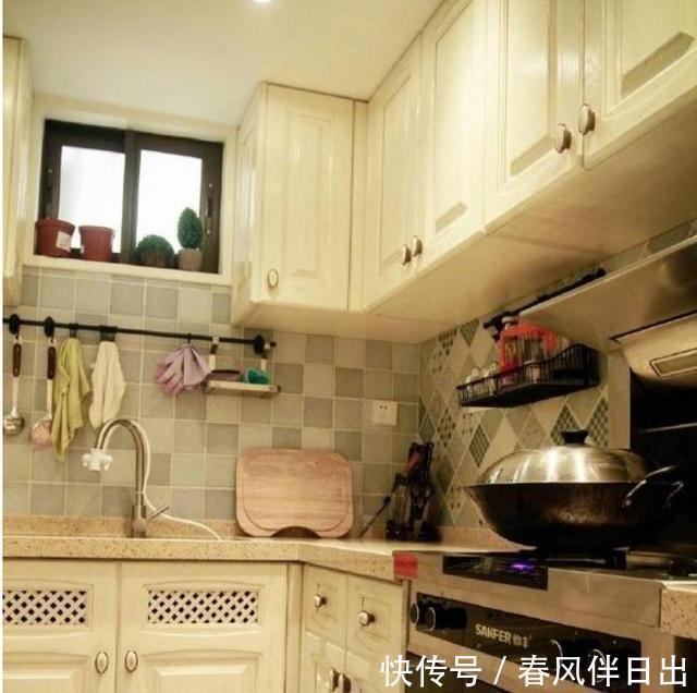 地柜|现在都不流行客厅装沙发了,聪明老婆这样设计,入住后太实用了