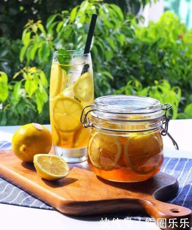 蜂蜜|女生想要养出“干净脸”,建议坚持4个好习惯,皮肤紧致更白皙!