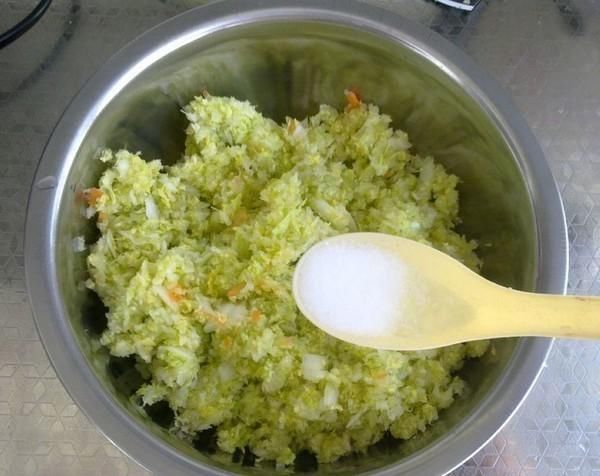 用料理机打|拌饺子馅最忌讳的就是“它”,很多人都放过,难怪饺子不鲜也不香