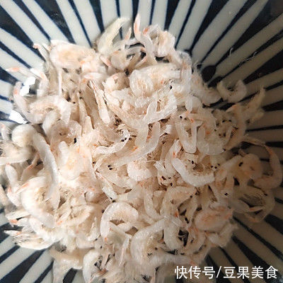 好吃到飞起的虾皮疙瘩汤，这样做0失败