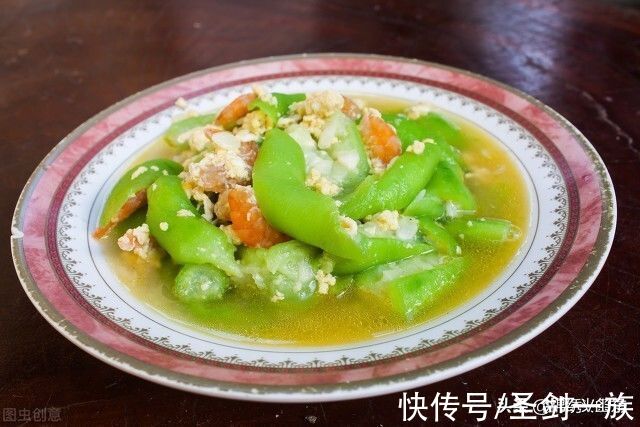 周末老家来了亲戚,婆婆下厨做了这些家常菜招待,大家都说太好吃