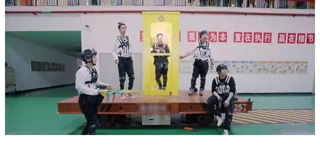 严敏|让严敏导演喊累，极限男团与德云男团都做到了！但似乎哪里不一样