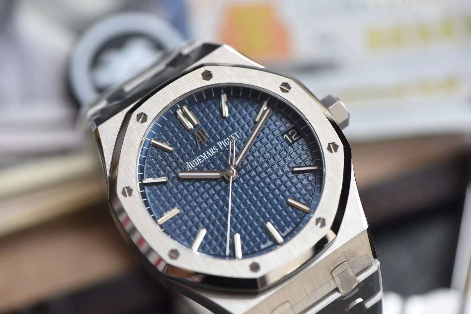 适合三十岁男性佩戴的手表有哪些？