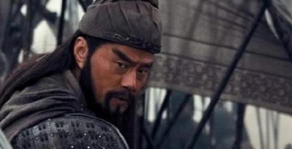 马超|关羽兵败麦城后,马超距其不过20里,他为何对关羽见死不救