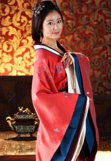 开挂|因为宦官的疏忽,她一路开挂,从一个农家女变成了皇后