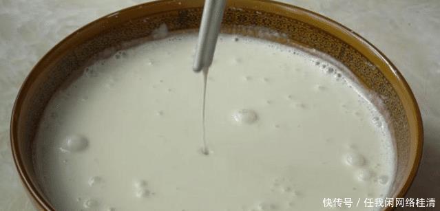 熬粥|大米别只会熬粥煮饭,加2个苹果做懒人面食,简单易学又很好吃!