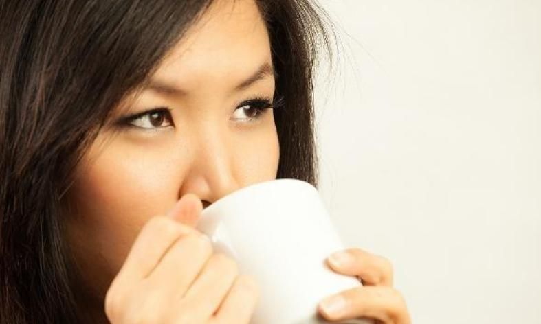  改善|如何处理痔疮？红糖和胡椒一起泡“缓解便秘”，痔疮会慢慢改善！