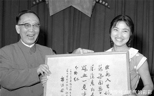 大文豪鲁迅书法曝光,字迹远胜许多书法家,连郭沫若都自叹不如