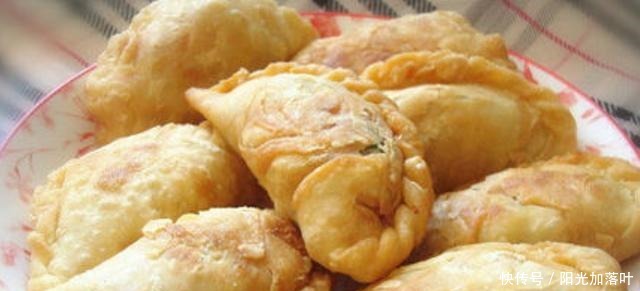 老妈用30年老方法做传统小吃,10分钟做好,香甜酥脆,越嚼越香