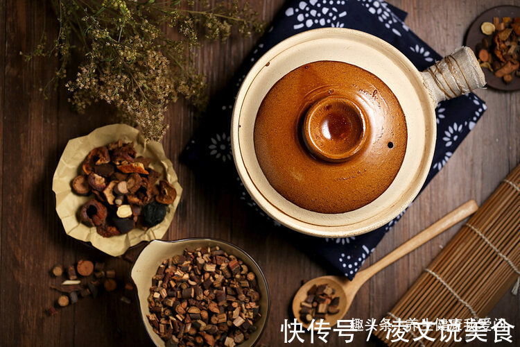 何首乌|劝告服中药期间,4种食物再馋也要忍住,不然中药相当于白喝