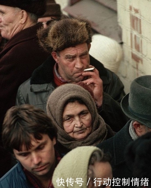 抢购|这里是苏联!1990年抢购面包,飞机大炮不能当饭吃!