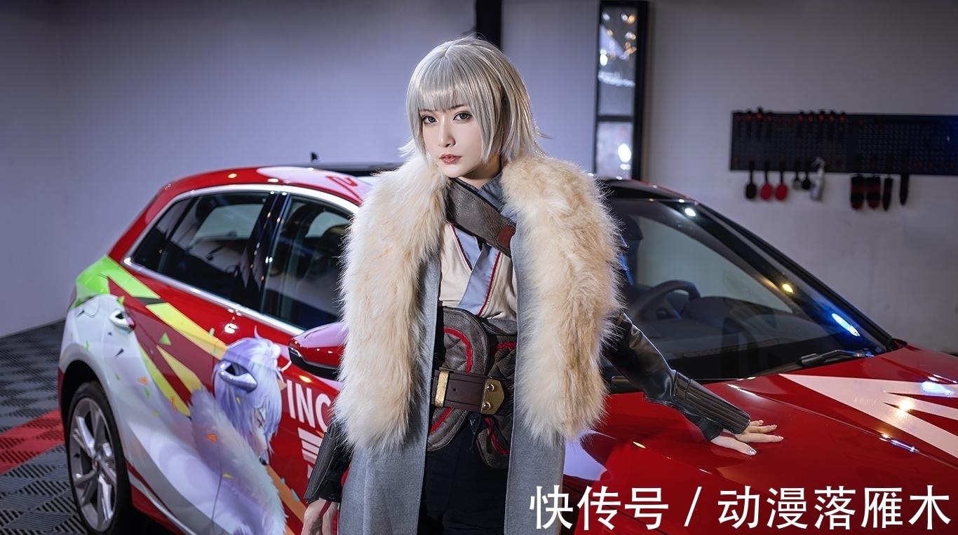 灵笼|小姐姐们COS《灵笼》白月魁,秒碎次元壁,这是真人版手办吧?