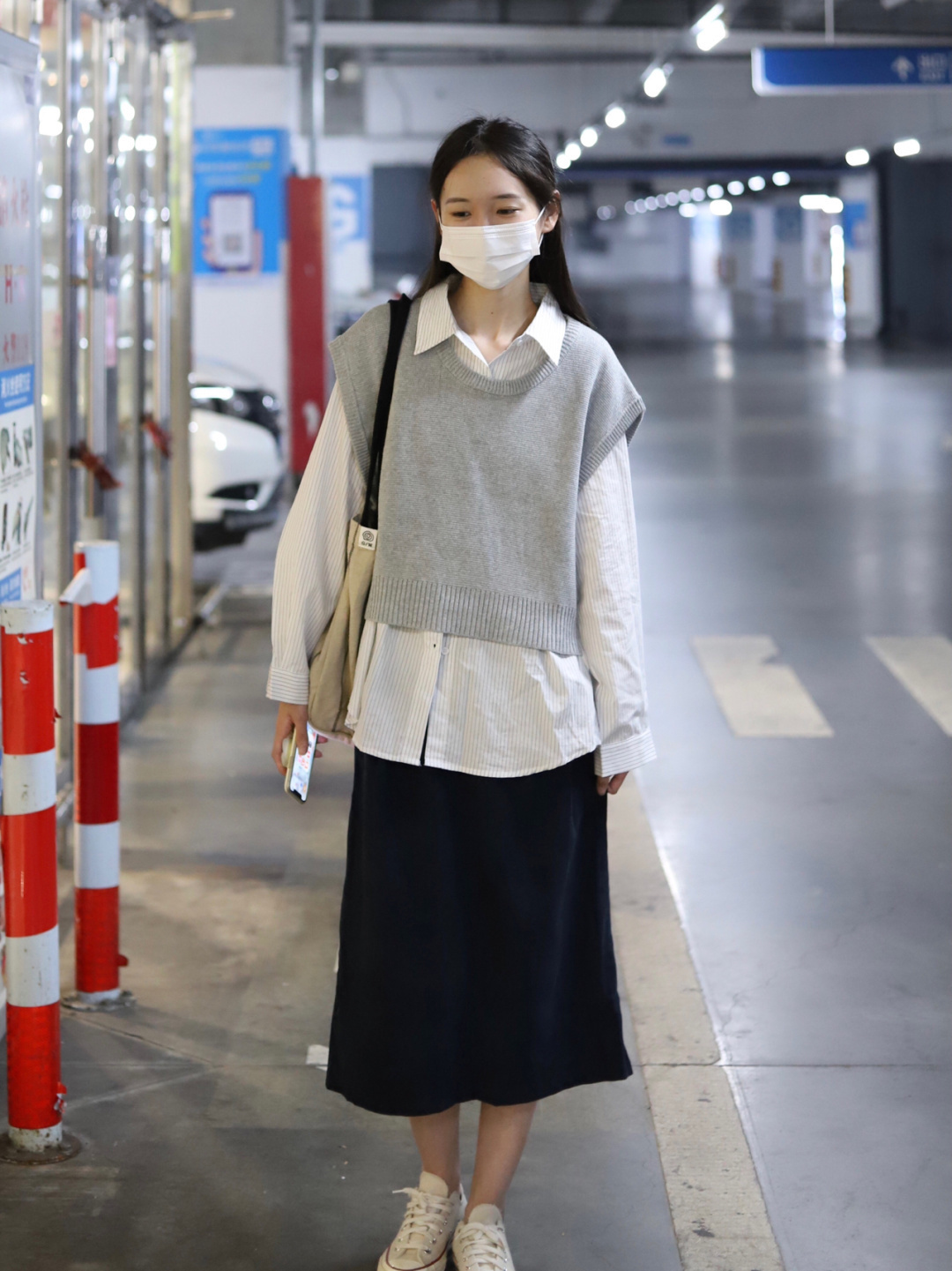 洋气|秋天,“针织衫”的高级穿搭是这样的,实用百搭还洋气,高级精致