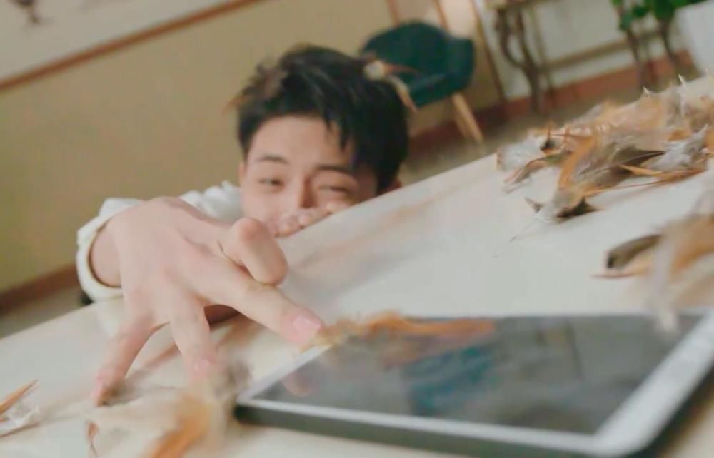 秦霄贤|直男做饭寸草不生！德云社秦霄贤和尹正做鸡，满身是毛上蹿下跳