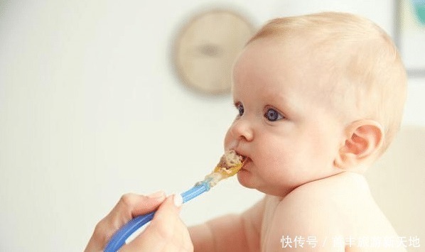 宝宝|关键7-24月龄，6大辅食建议、1款补脑辅食推荐，宝宝越吃越聪明