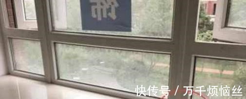装修|工人装飘窗时多留一个小孔,业主问完原因,二话不说多给他100块!