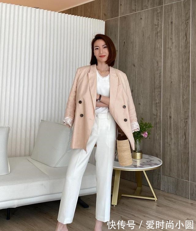 搭配 职场女性穿搭很无趣掌握以下这几套搭配,你也能焕发优雅光彩!