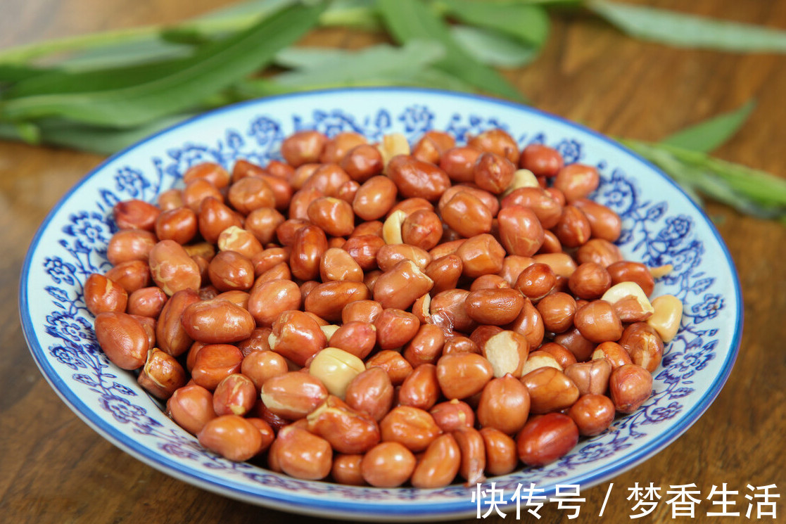 嘎嘣脆|炸花生米,直接下锅是不对的,掌握3个窍门,粒粒鲜香嘎嘣脆