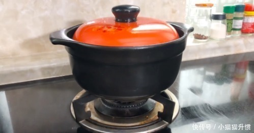 炖鸡肉时,万万不可下锅焯水,多加这关键1步,鸡肉香嫩又去腥味