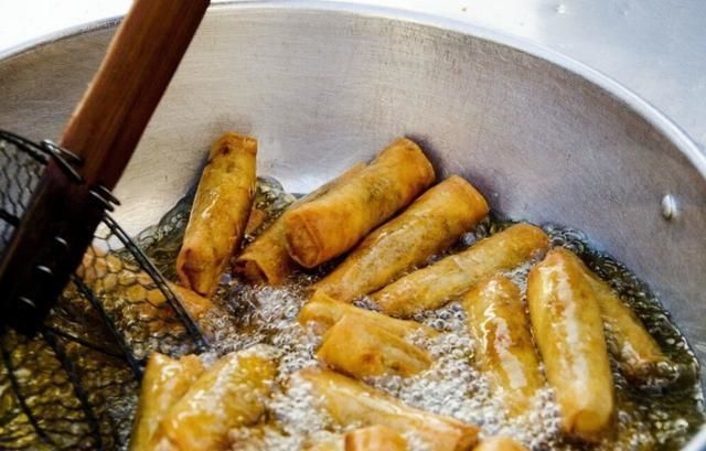 食用盐|转告宝妈:孩子3岁以内,这8种辅食别碰,容易脾虚积食影响发育