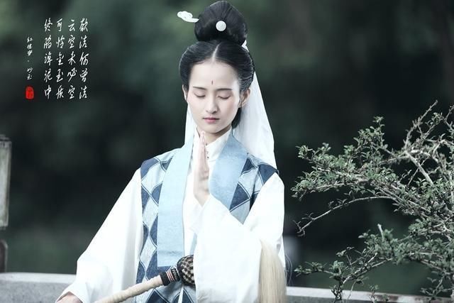 身世|妙玉给宝黛钗三人的杯具,透露了她身世的高不可攀,她到底是谁