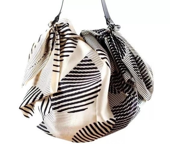 折法|一块布打两个结,变身大容量高颜值收纳包,几十种折法好强大