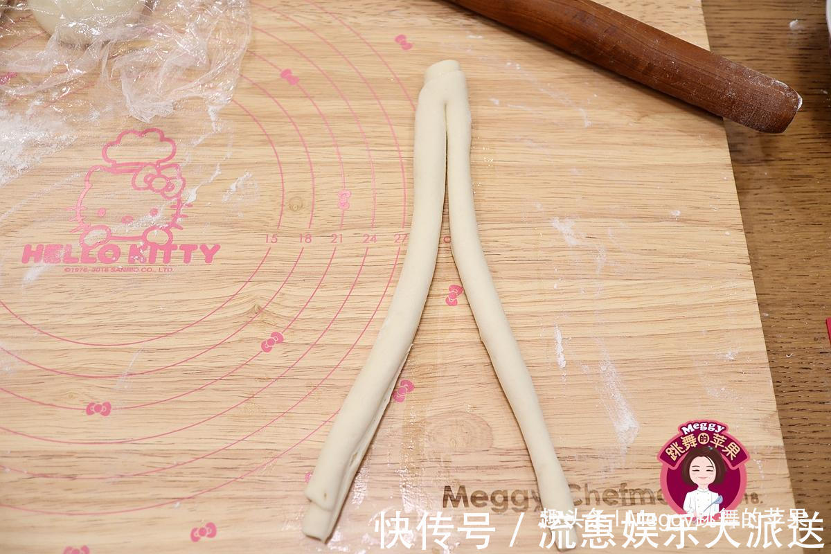 酵母|教你做个绣球花卷,又白又嫩又暄软,发面多加一料,面团高又白