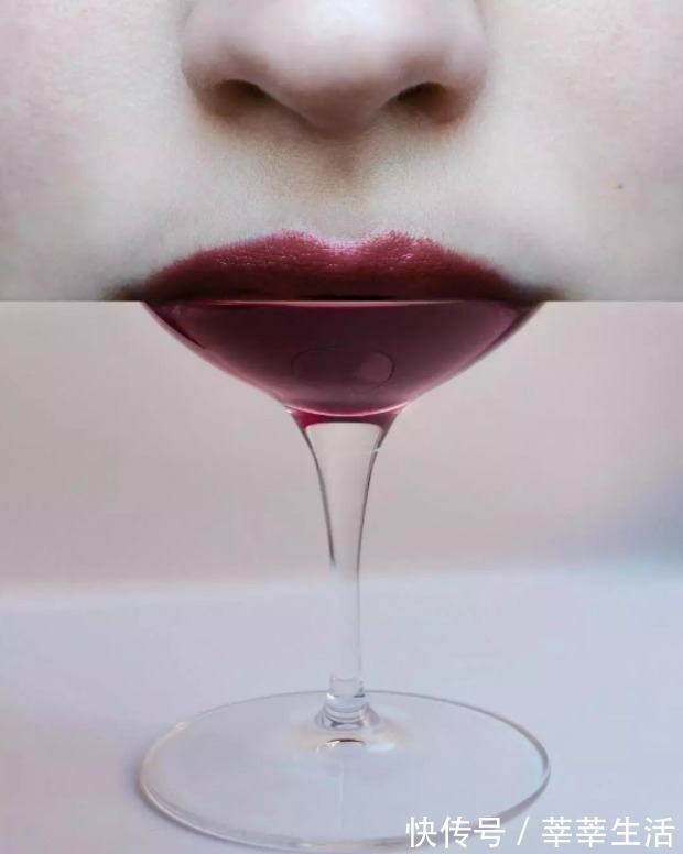 画板@这位好“色”的艺术家,拿大自然当画板,引11万人“想入非非”!