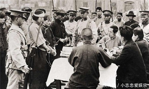 如刚出浴|家长建议教材删除《荷塘月色》,只因文中8个字,你认同这理由吗