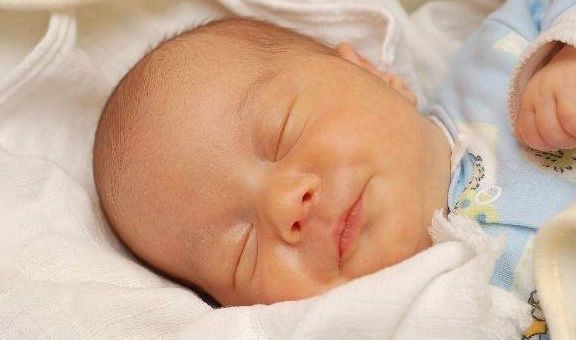 妙招|消除新生儿“黄疸”的3个“小妙招”，新手宝妈赶快行动起来吧！