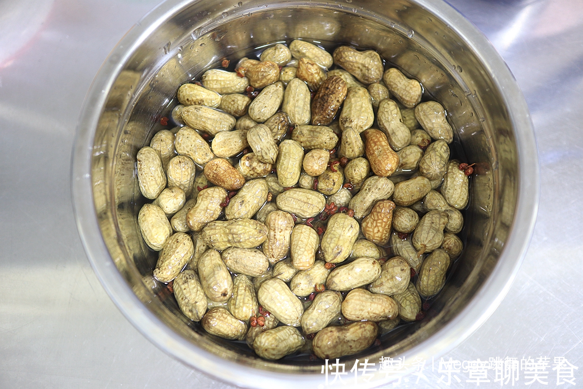 浸泡|夏天最爱的卤花生,直接冷水下锅煮就错了,多一步香糯入味