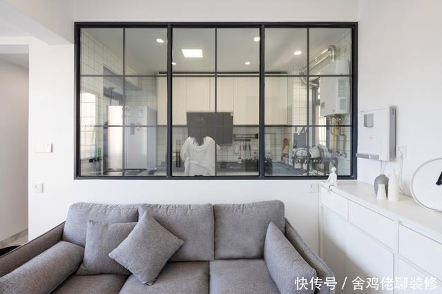 厨房|76㎡老破小，竟有4室1厅，可以住下一家五口，黑白灰简约实用