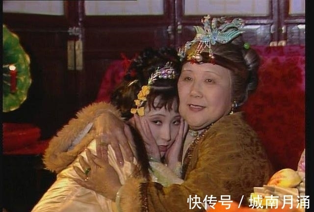 宝钗&为宝钗过生，送宝琴衣服；我们该如何理解贾母对黛玉的爱？