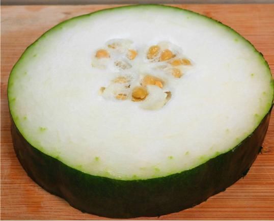 把冬瓜|夏天要多吃冬瓜,教你一个新吃法,比饭店的还好吃,出锅就被抢光