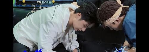 王队长|是什么让王一博紧张三连?《火锅》提档,快乐超前!