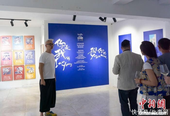 市井|欧阳应霁漫画展“搬进”重庆老菜市场