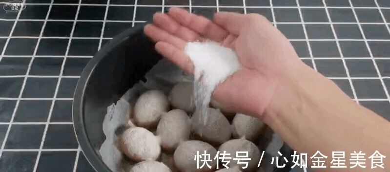 美味|懒人版盐焗鸡蛋,手残党也可以学会的美味小吃!