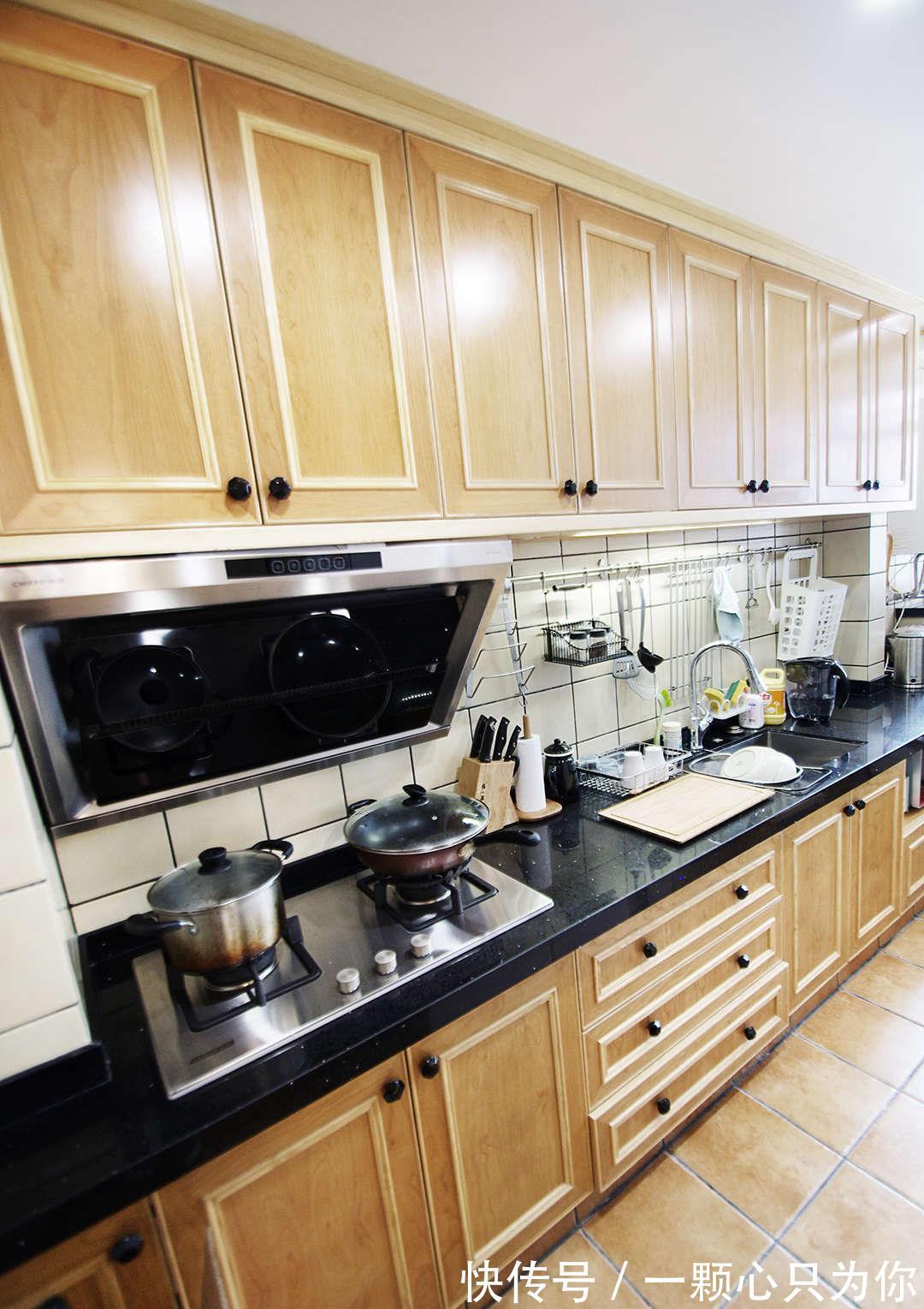 重点|素色空间同样可以很有魅力，打造浪漫的三居室，朋友来了都不想走