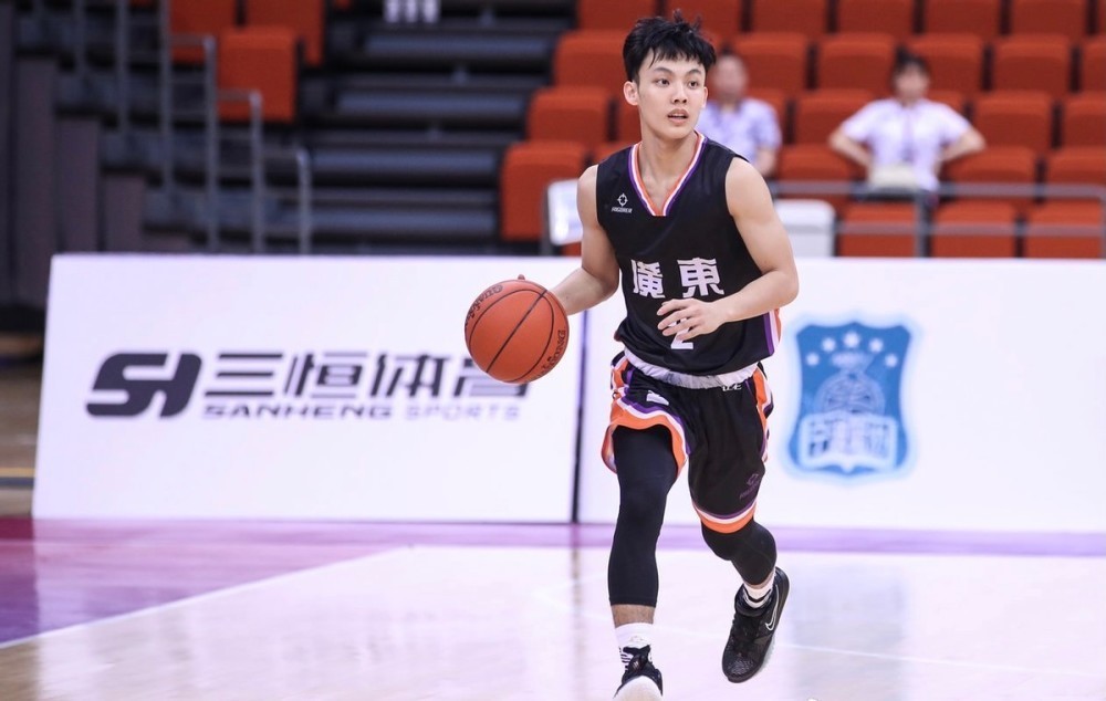 广东男篮|广东因祸得福!易建联养伤不打全运,杜锋大肆练兵,三少接过大旗