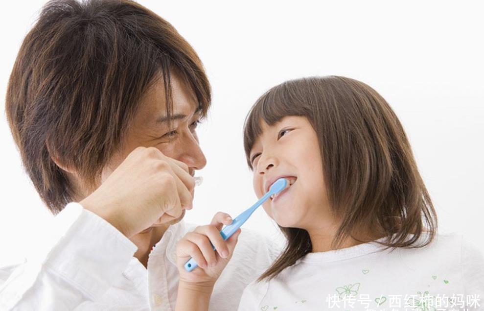 刷牙|父母做好2件事儿,轻松让宝宝爱上刷牙,有效地正确刷牙