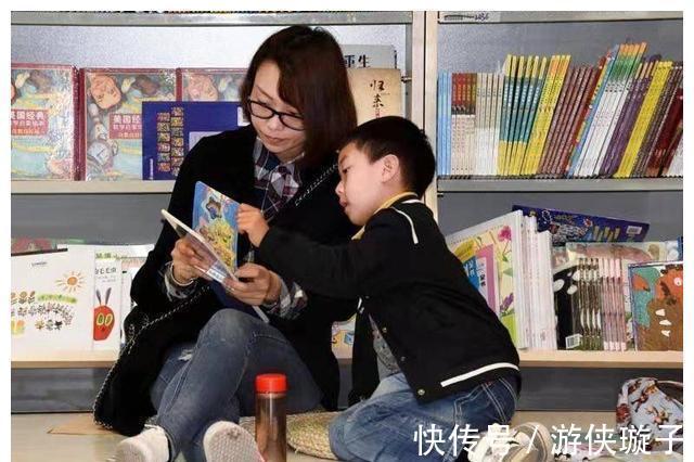 念书|亲子共读不只是“读”,掌握念书的小诀窍,孩子更喜欢听你讲