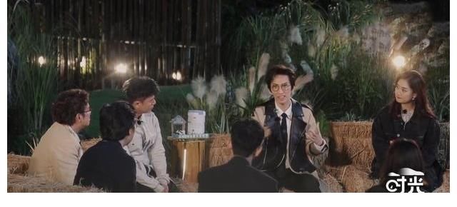 《時光音樂會》堪稱“王炸”，收視率即將破1，人民日報點贊推薦