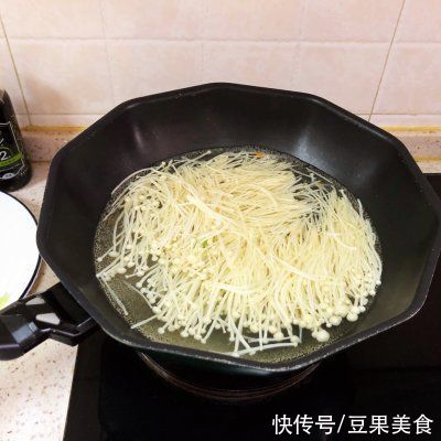 罗马生菜|#夏日开胃餐#虾仁拌食蔬一口下肚，唇齿留香