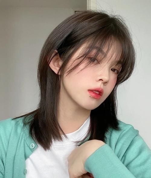 层次感 长发稍微剪短一点怎么剪,几个好看的发型,更适合春夏的天气